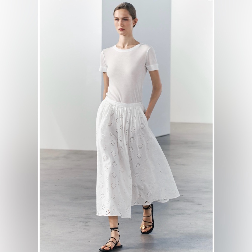 $90 NWT Zara Embroidered Eyelet MIDI Skirt White  ZW 2024  Cotton Medium